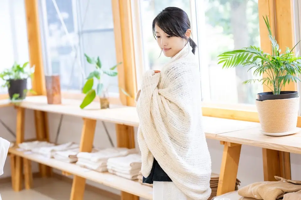 布良体験を羽織る女性の画像